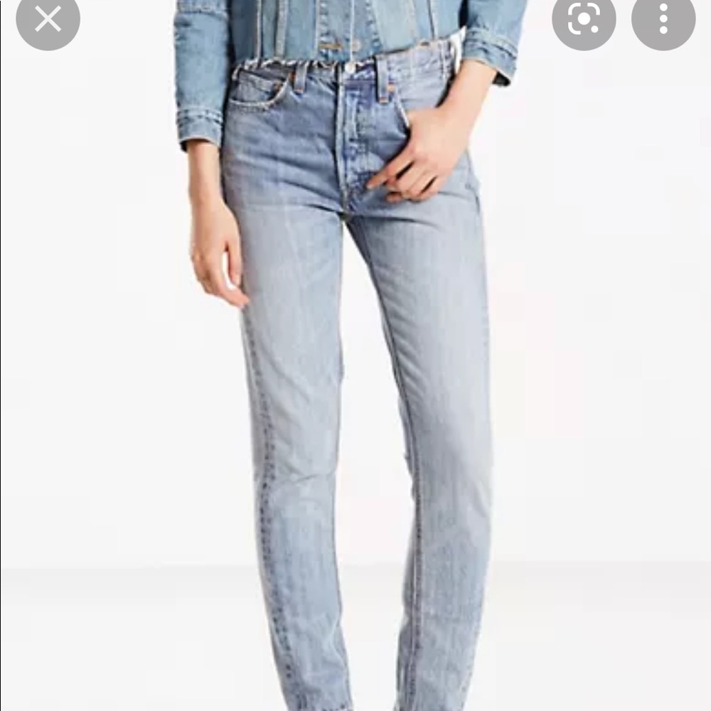 Levi’s 501 Skinny Altered Light Wash Cropped